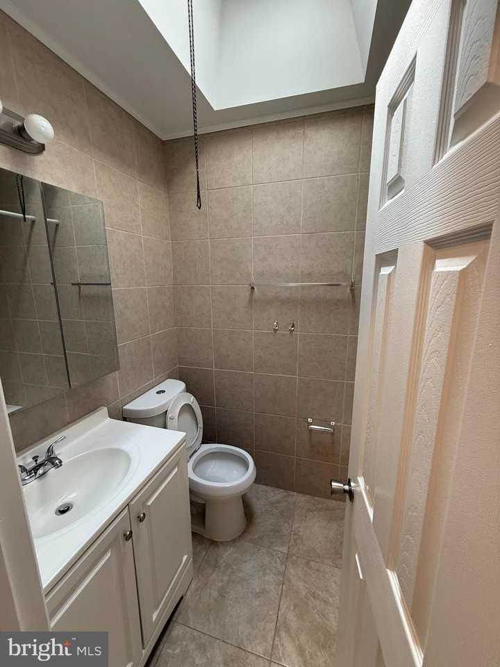 10786 Lockart Rd #2ndFL - Photo 5 of 9