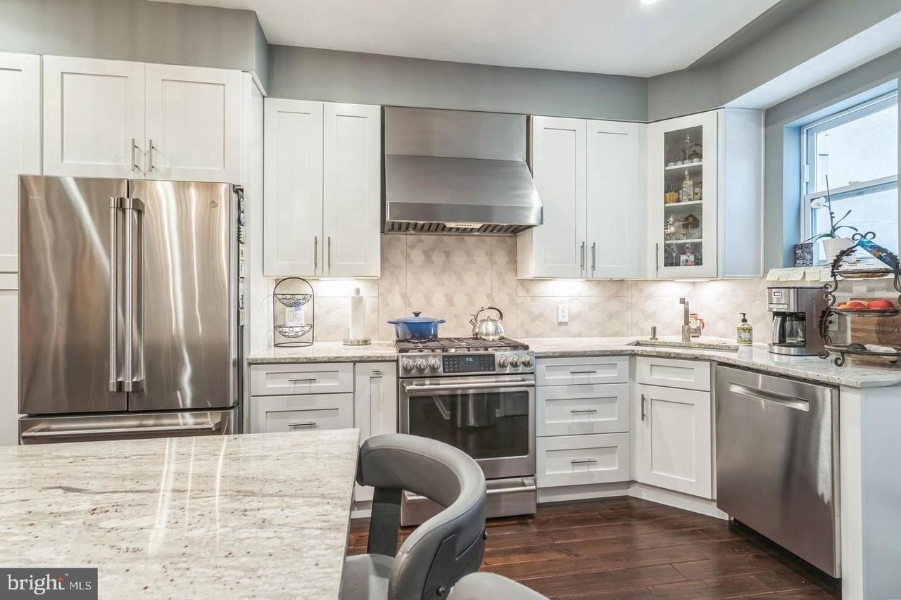 1153 N Hancock St - Photo 4 of 32