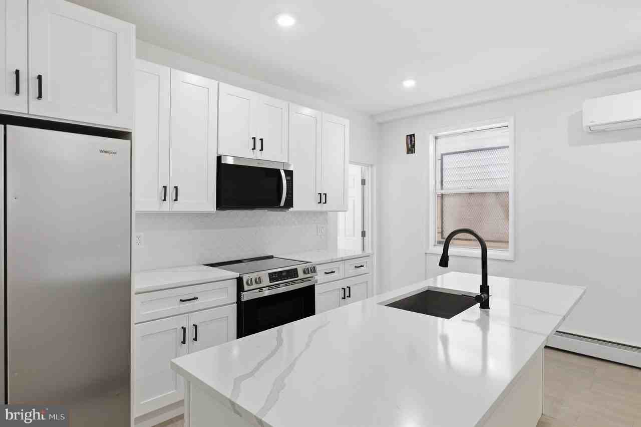 935 E Passyunk Ave #3 - Photo 6 of 22