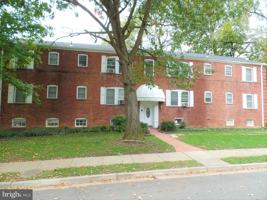 featured image of 1400 N Kenilworth St #4