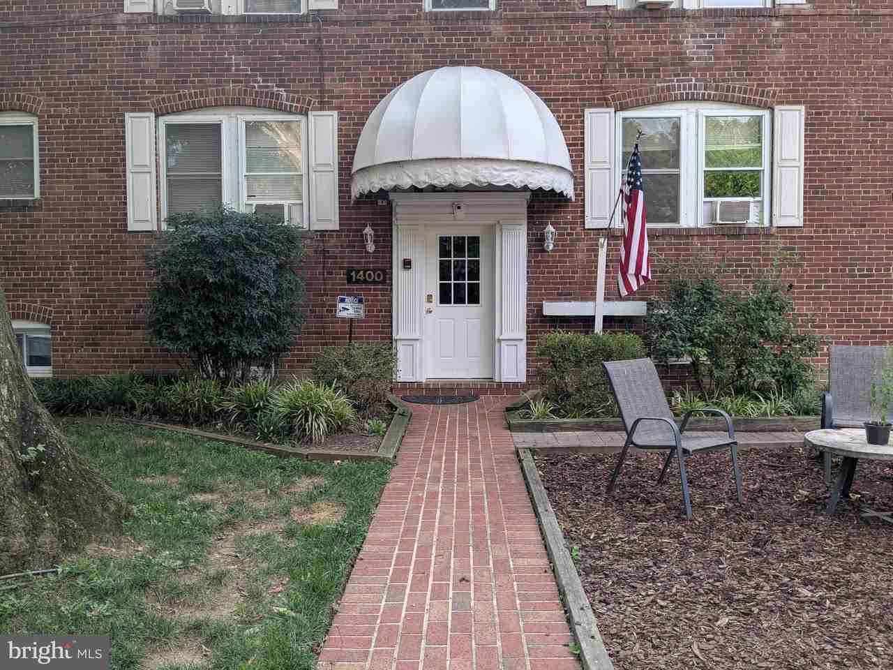1400 N Kenilworth St #4 - Photo 2 of 40