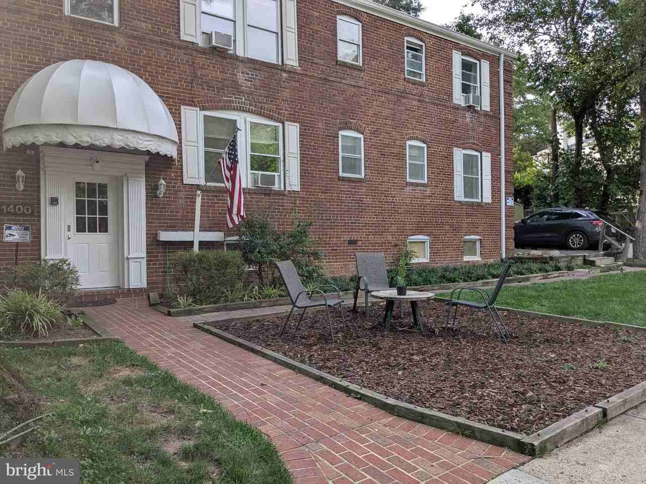 1400 N Kenilworth St #4 - Photo 4 of 40
