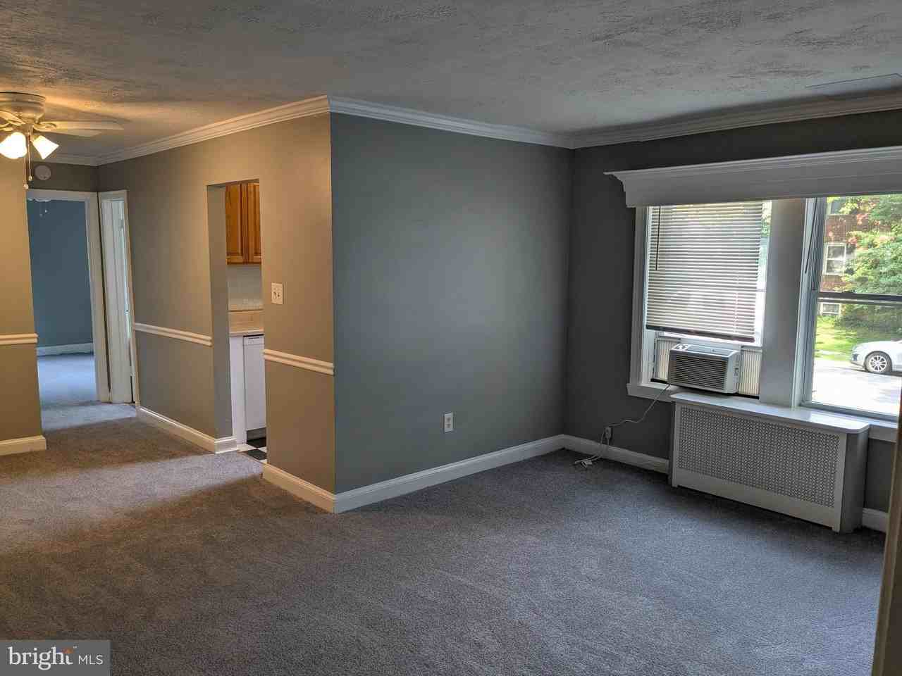 1400 N Kenilworth St #4 - Photo 7 of 40