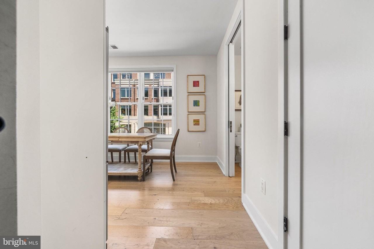 521 N Washington St #101 - Photo 3 of 45