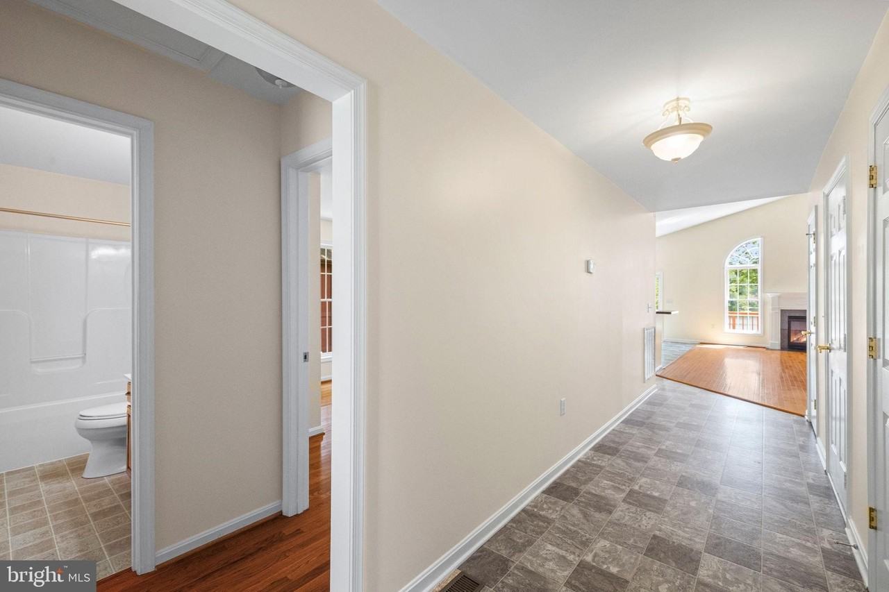 686 Lake Caroline Dr - Photo 6 of 46