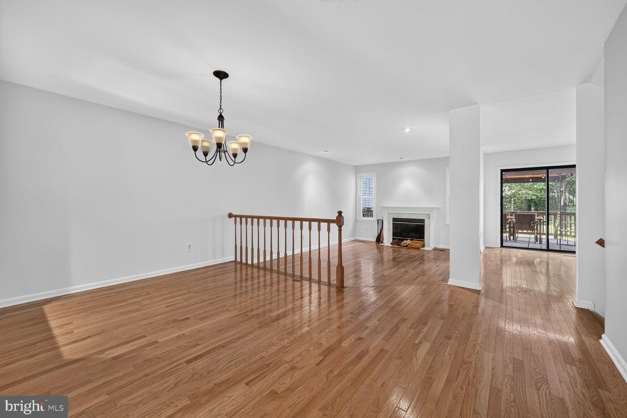 6374 English Ivy Way - Photo 3 of 15