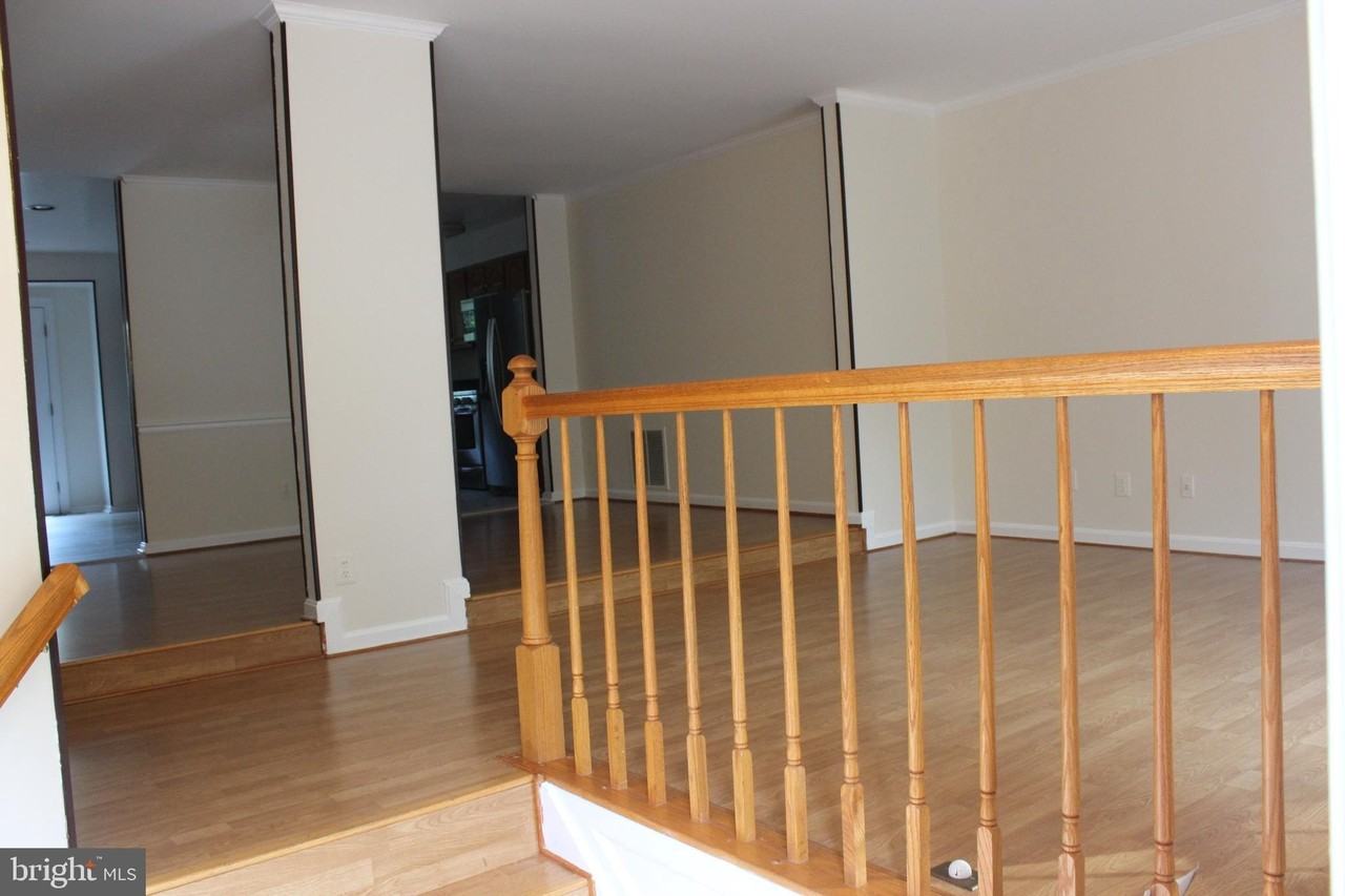 9685 Woodhenge Ct - Photo 2 of 31