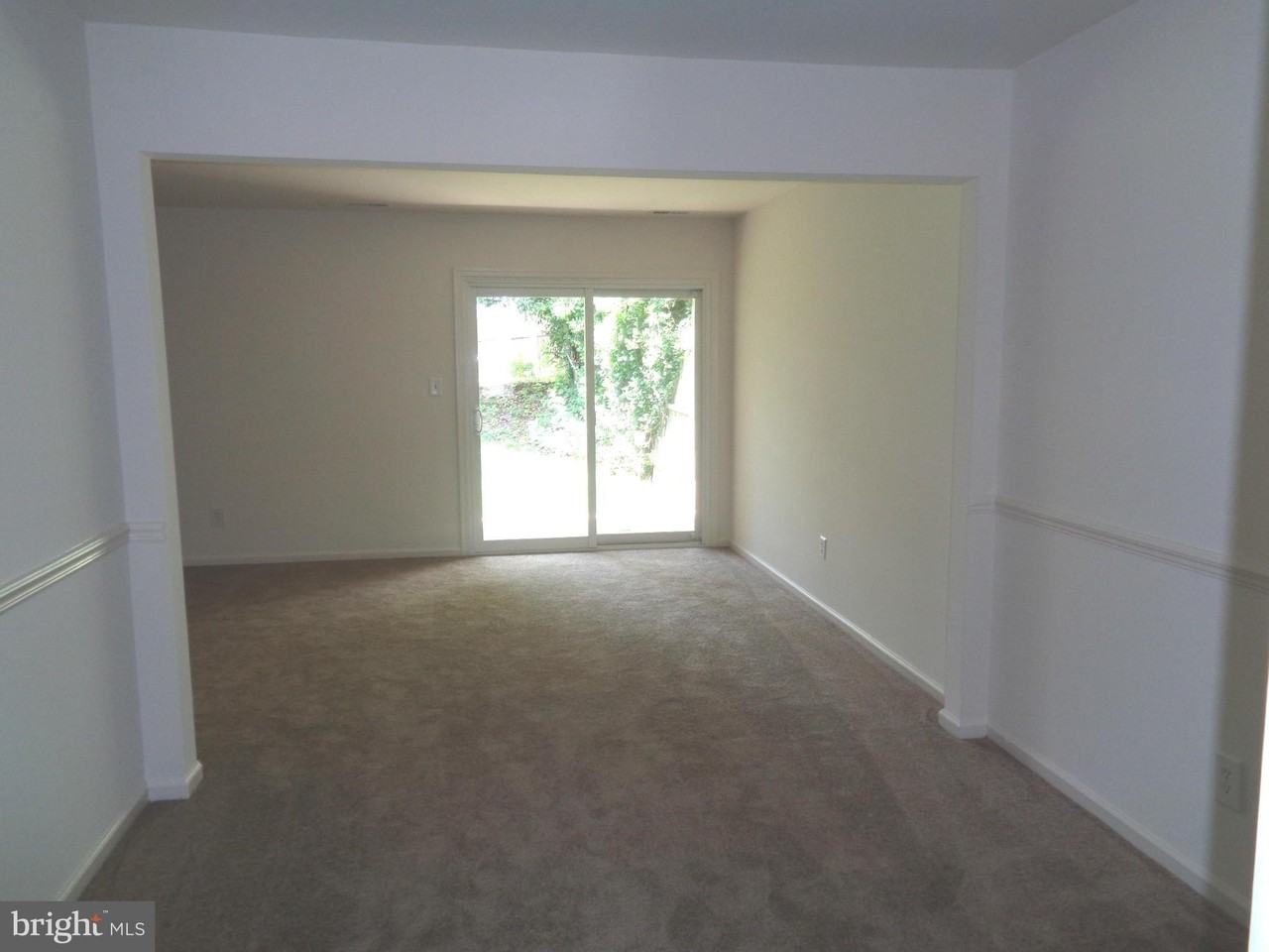 721 Olde Greenwich Cir - Photo 6 of 12