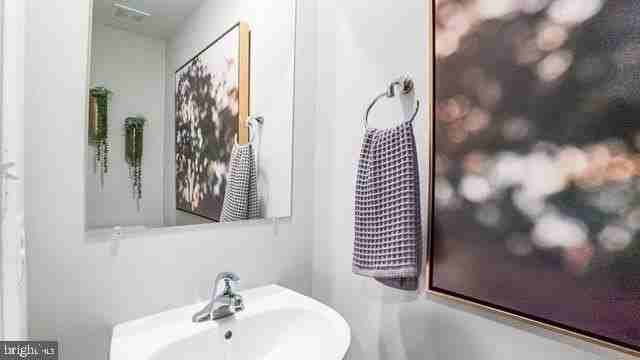 452 17th Ave - Photo 4 of 15