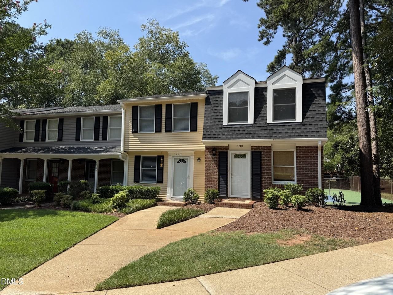 7713 Crown Crest Ct - Photo 2 of 27