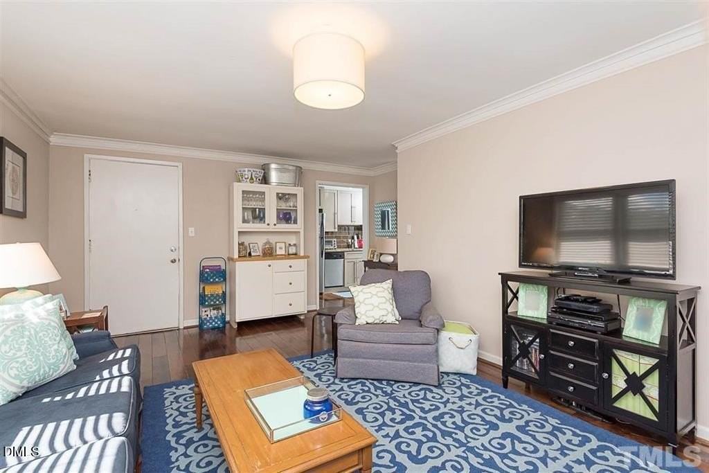 801 Daniels St #D - Photo 2 of 8