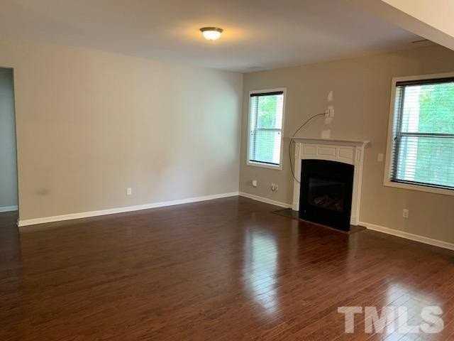 1100 Broadcreek Dr - Photo 6 of 21