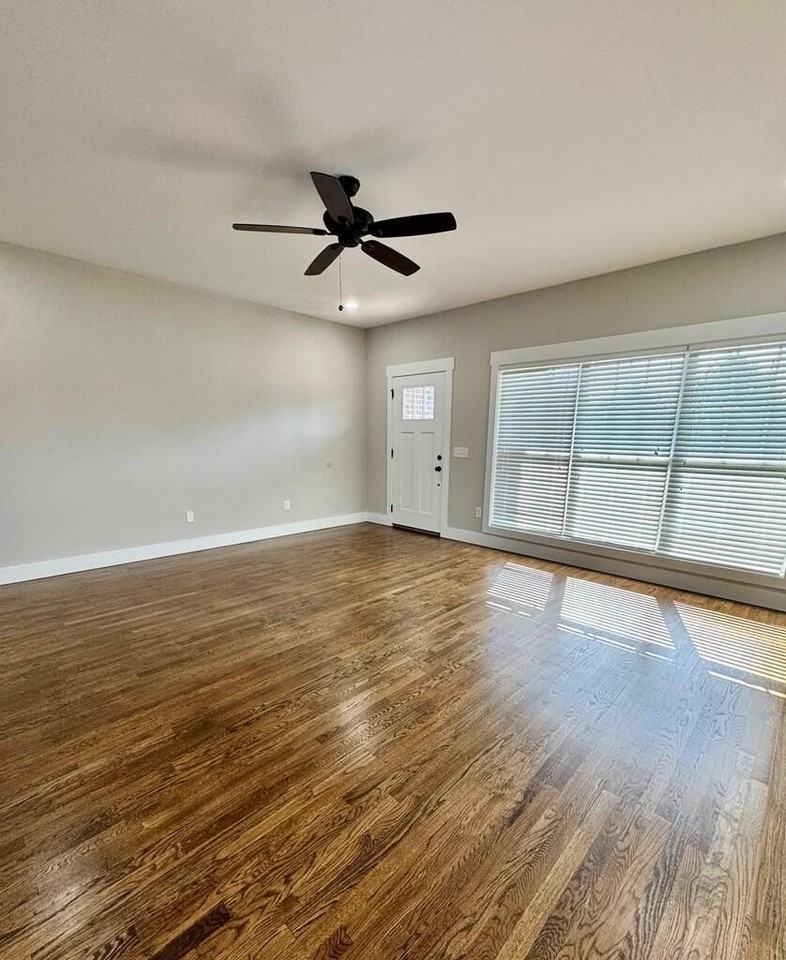 1135 Cross Pointe Dr - Photo 5 of 30
