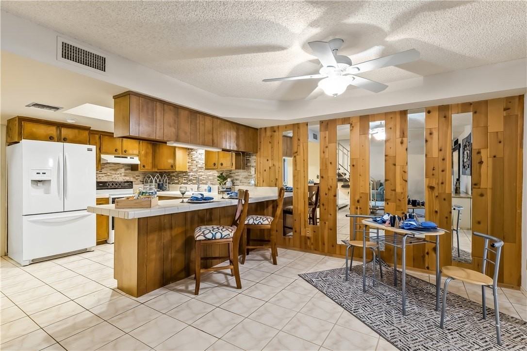 2687 Country Club Dr - Photo 6 of 26