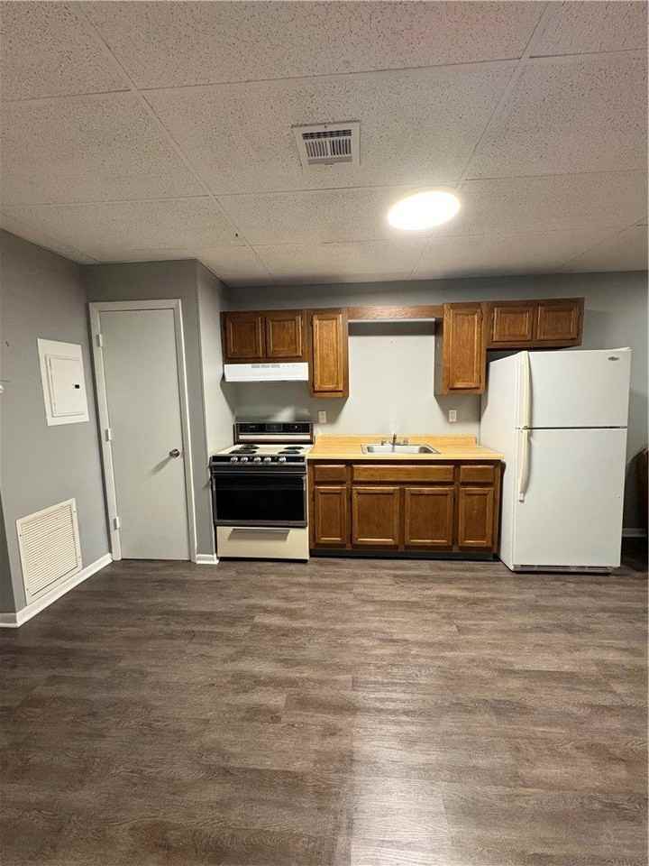 4200 Arnold Ave #8 - Photo 2 of 15