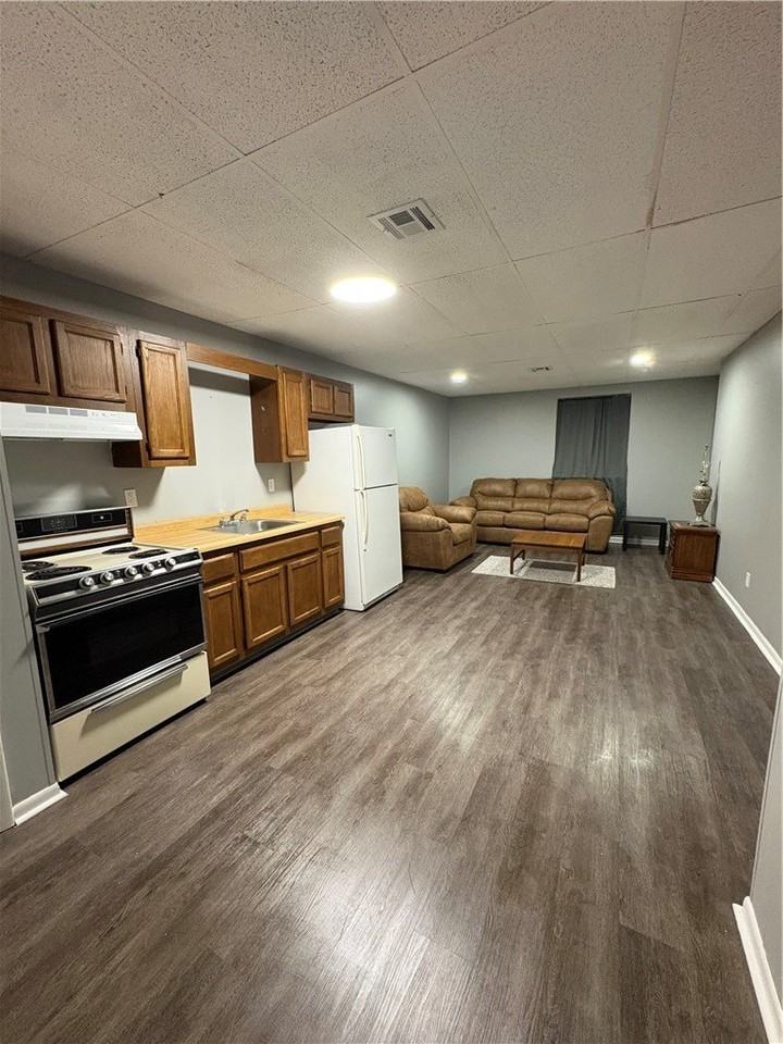 4200 Arnold Ave #8 - Photo 3 of 15