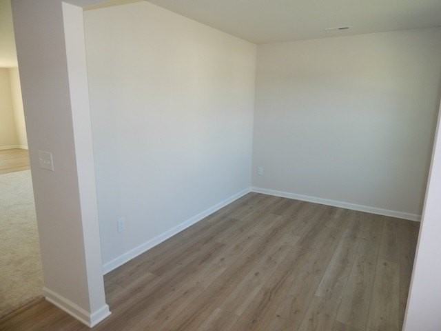 633 Coopers Mill Dr - Photo 4 of 33