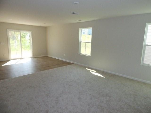 633 Coopers Mill Dr - Photo 5 of 33