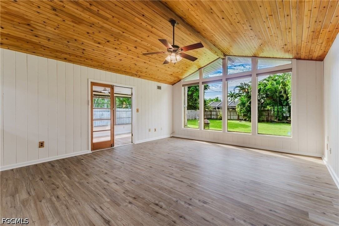 1310 La Faunce Way - Photo 4 of 40