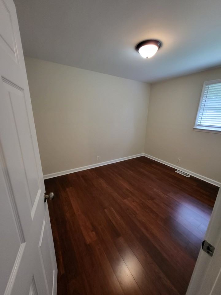 4336B Saundersville Rd #B - Photo 4 of 14