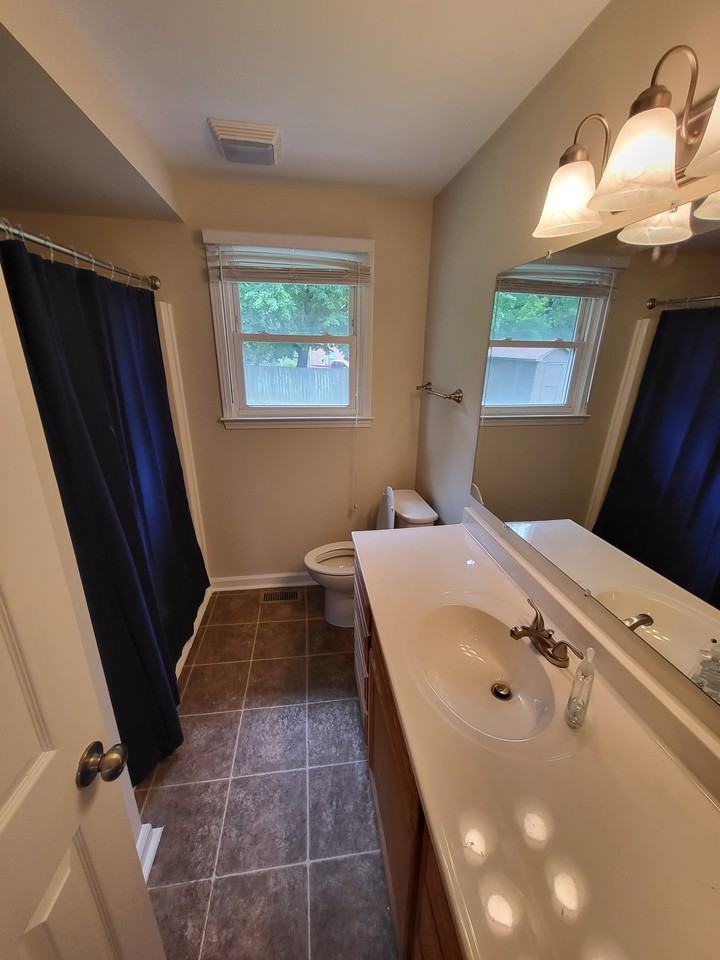 4336B Saundersville Rd #B - Photo 5 of 14