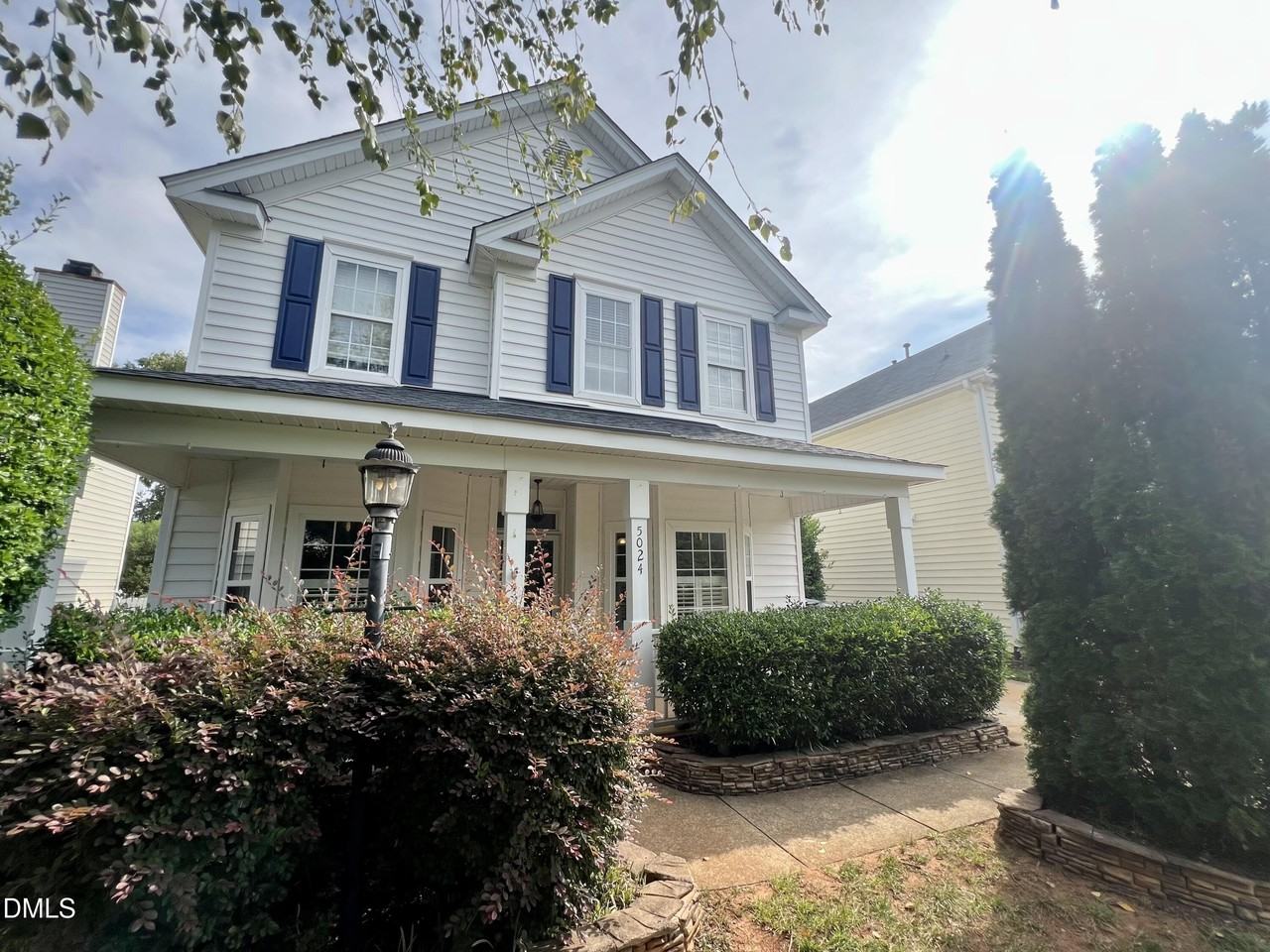 5024 Village Lawn Dr - Photo 2 of 32