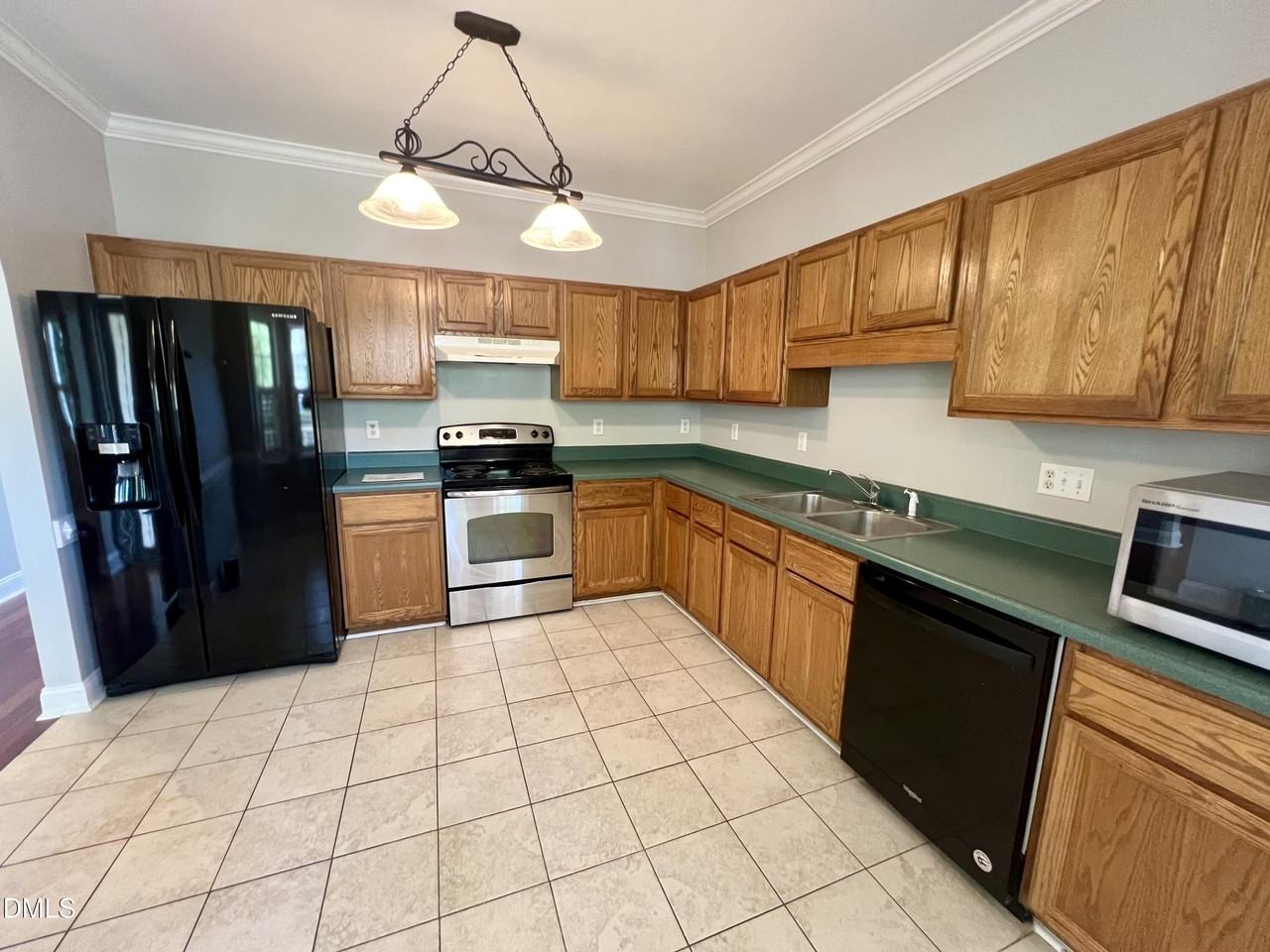 5024 Village Lawn Dr - Photo 7 of 32