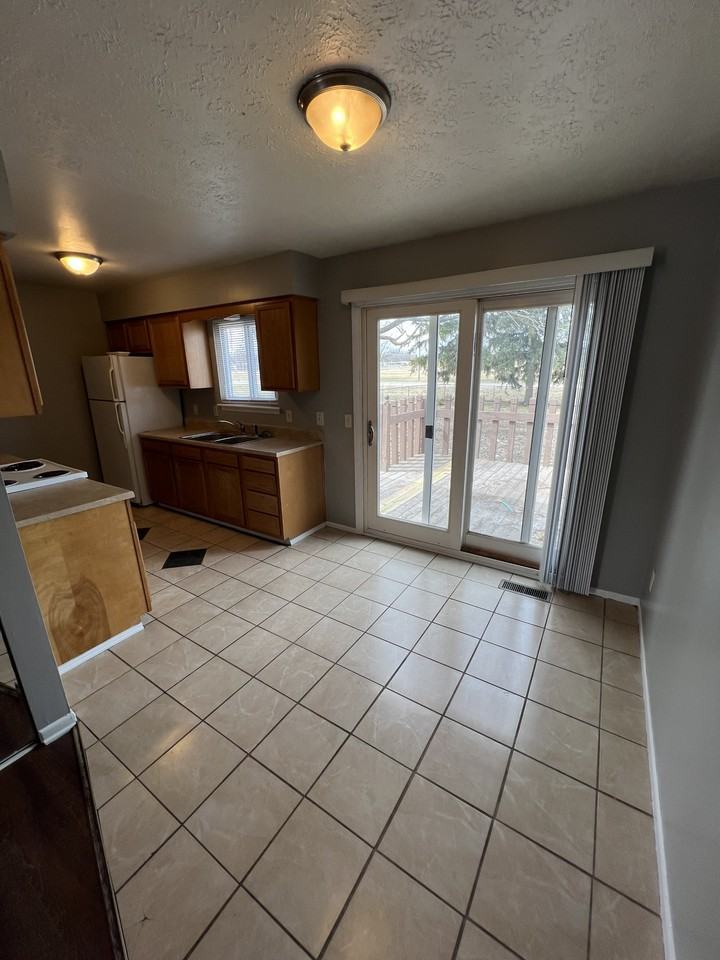 5846 Picardy St #1 - Photo 3 of 16