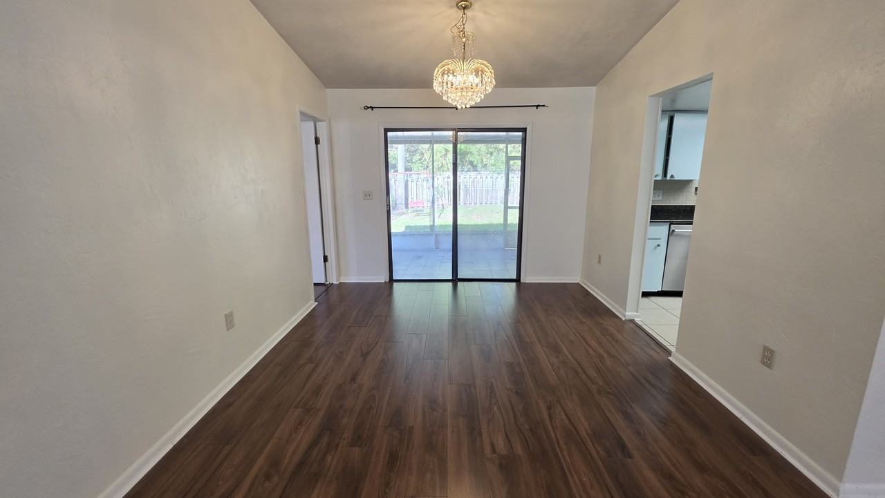 1624 Sw 77th Ter #1 - Photo 5 of 23