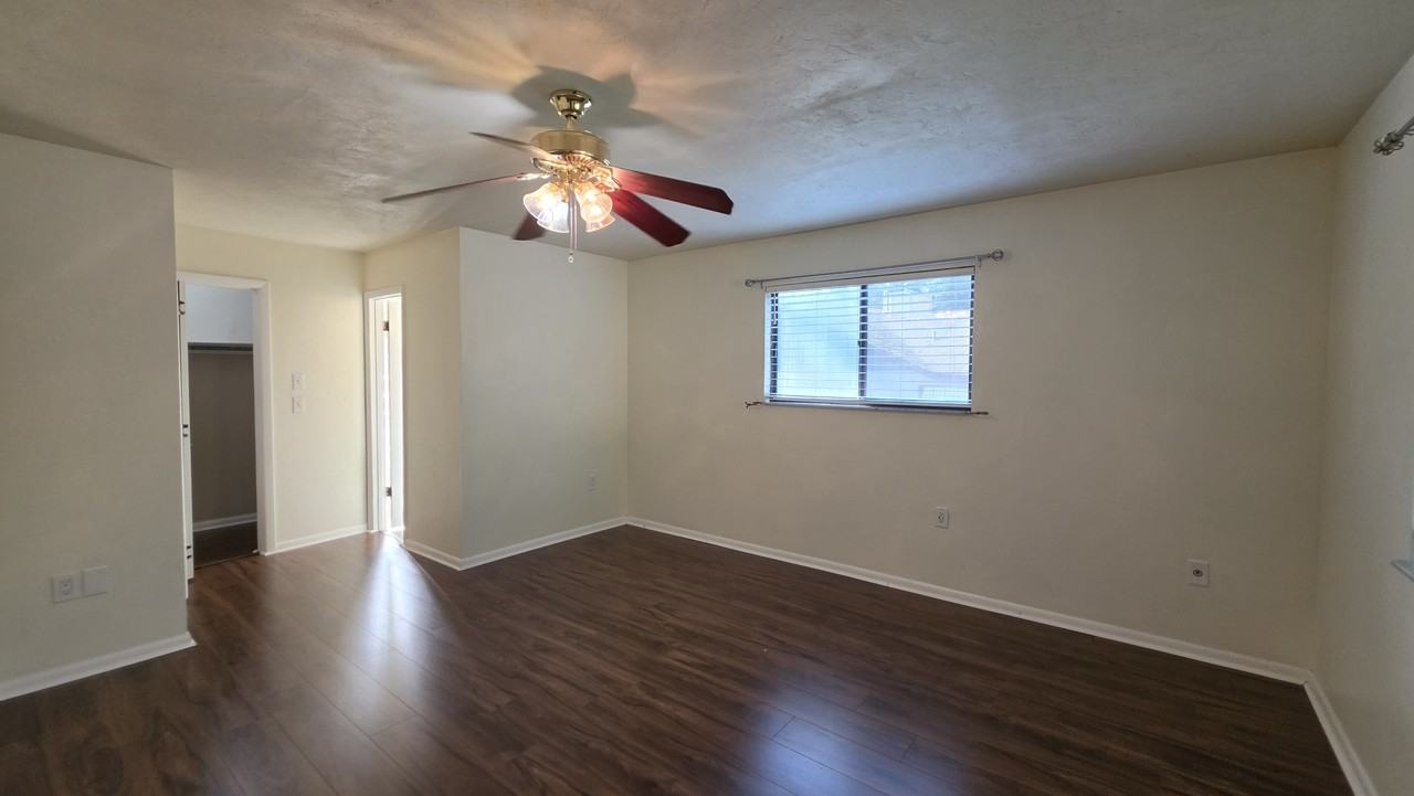 1624 Sw 77th Ter #1 - Photo 6 of 23