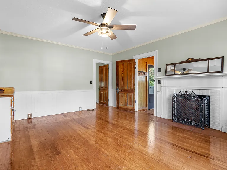 2347 Byrnes Dr #1 - Photo 7 of 26