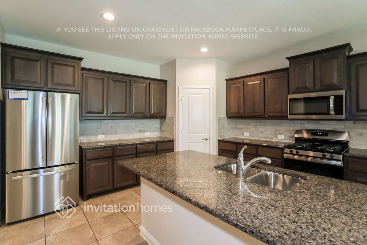 1517 Bunting Dr - Photo 6 of 16