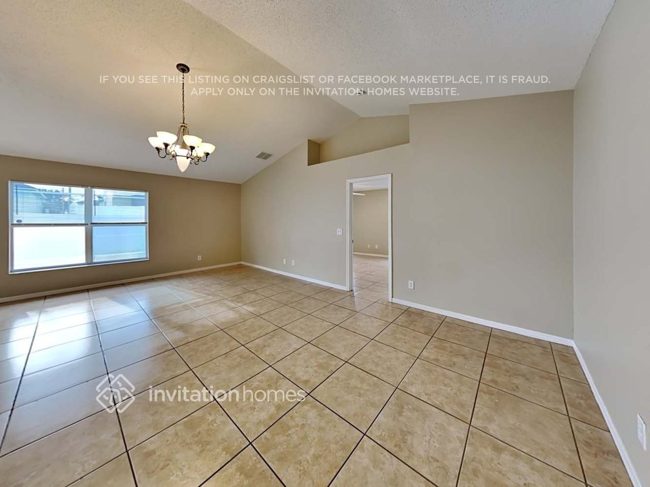 453 Peace Ct - Photo 4 of 22