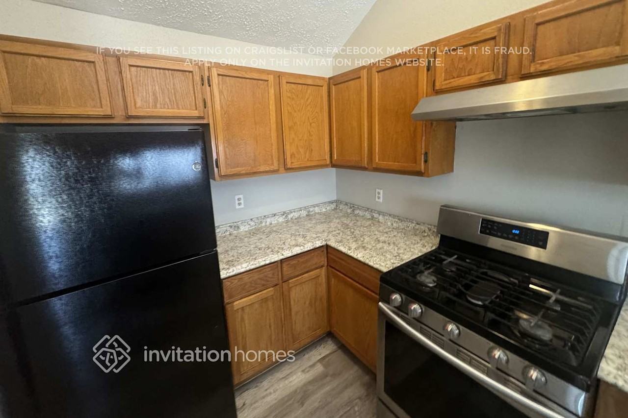 11626 Sagecreek Dr - Photo 4 of 13