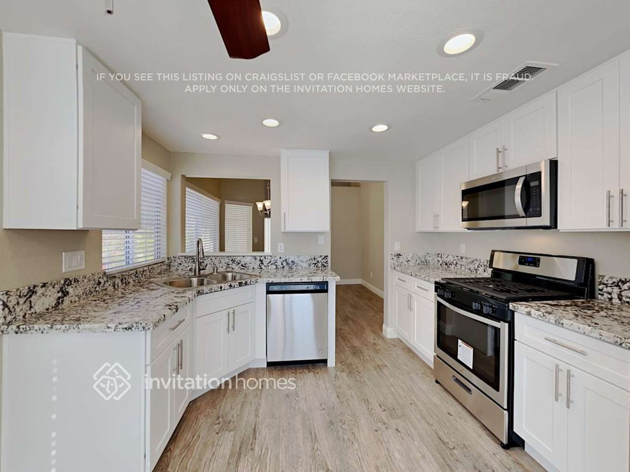 313 Abbington St - Photo 5 of 17