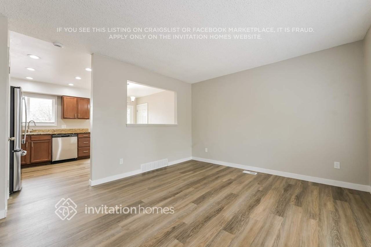 17430 E Gunnison Pl - Photo 5 of 19