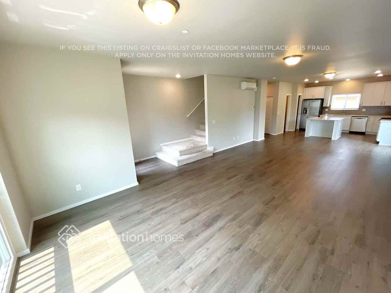 6513 47th Ave Ne - Photo 5 of 13