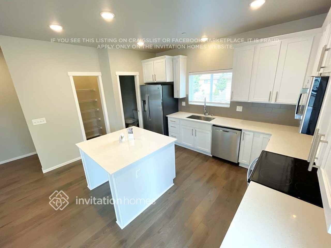6513 47th Ave Ne - Photo 7 of 13