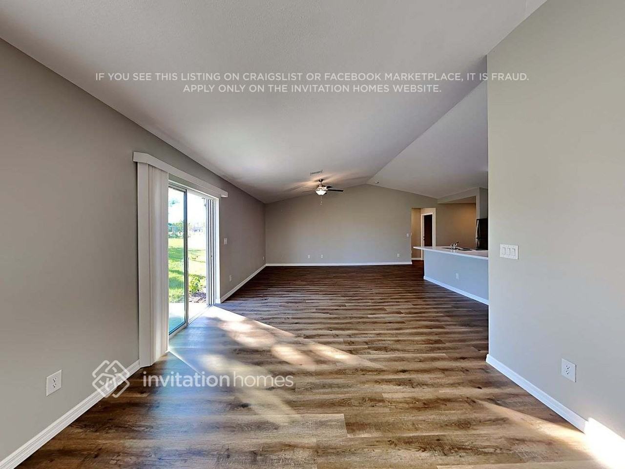 16061 Overdale Ct - Photo 4 of 19