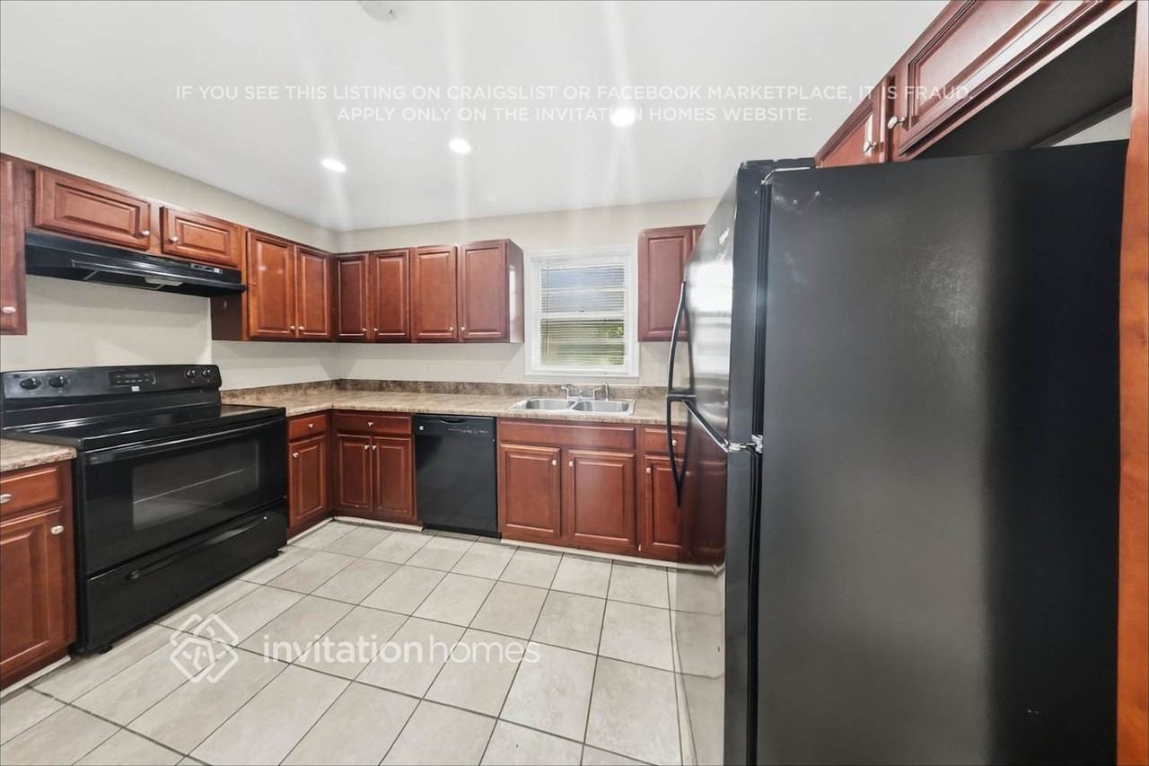624 Princess Cir - Photo 7 of 21