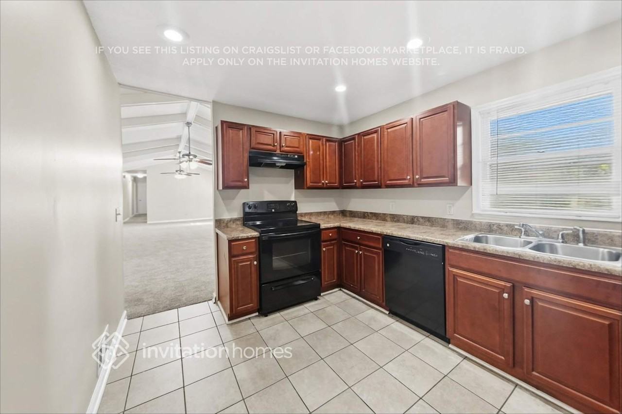 624 Princess Cir - Photo 6 of 21