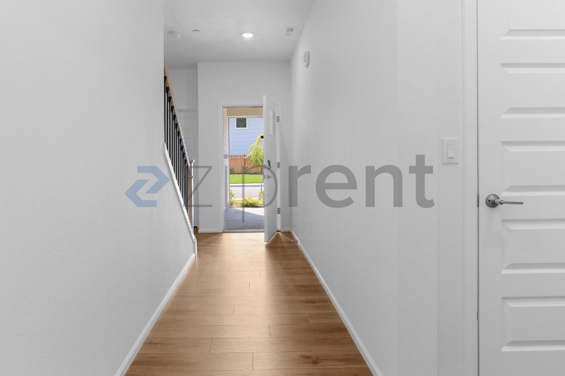 139th St E - Photo 4 of 27
