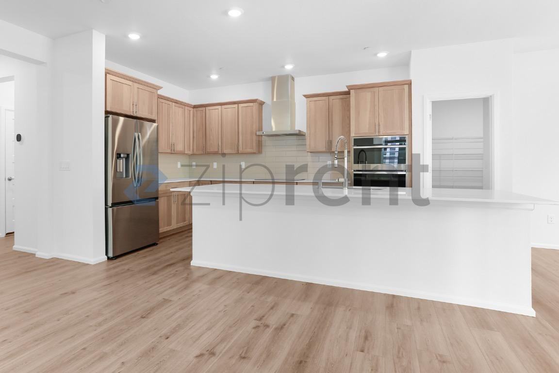 139th St E - Photo 5 of 27