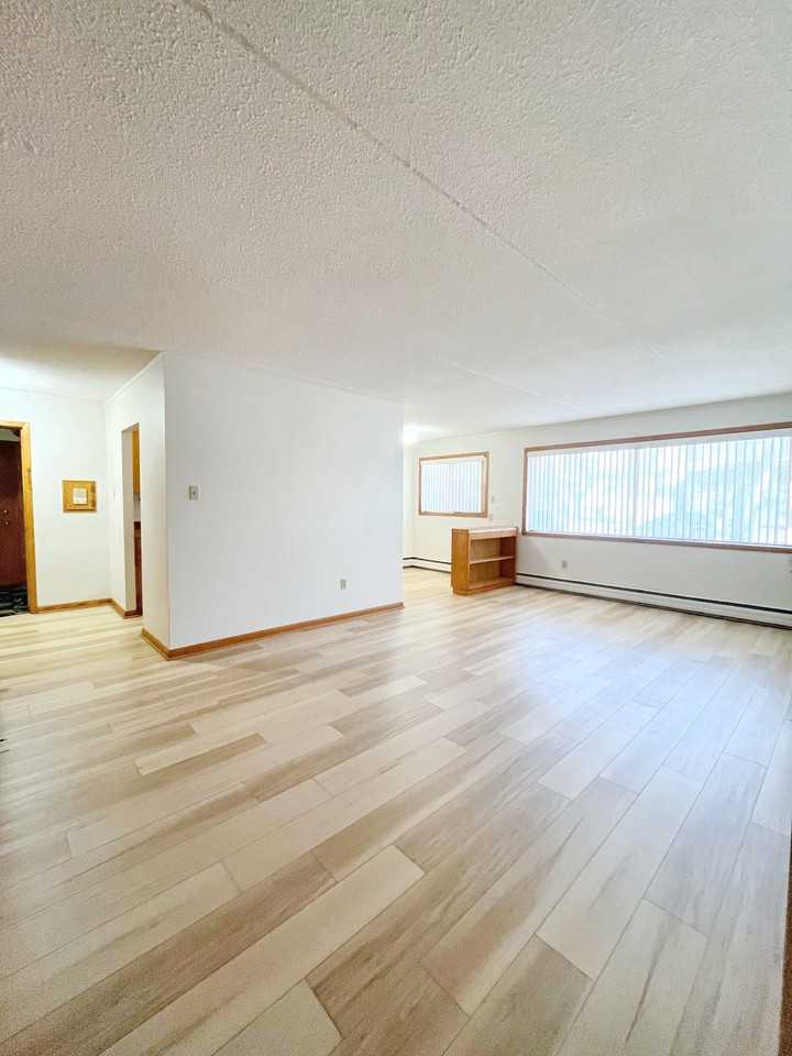2048 Rae Street - Photo 2 of 5