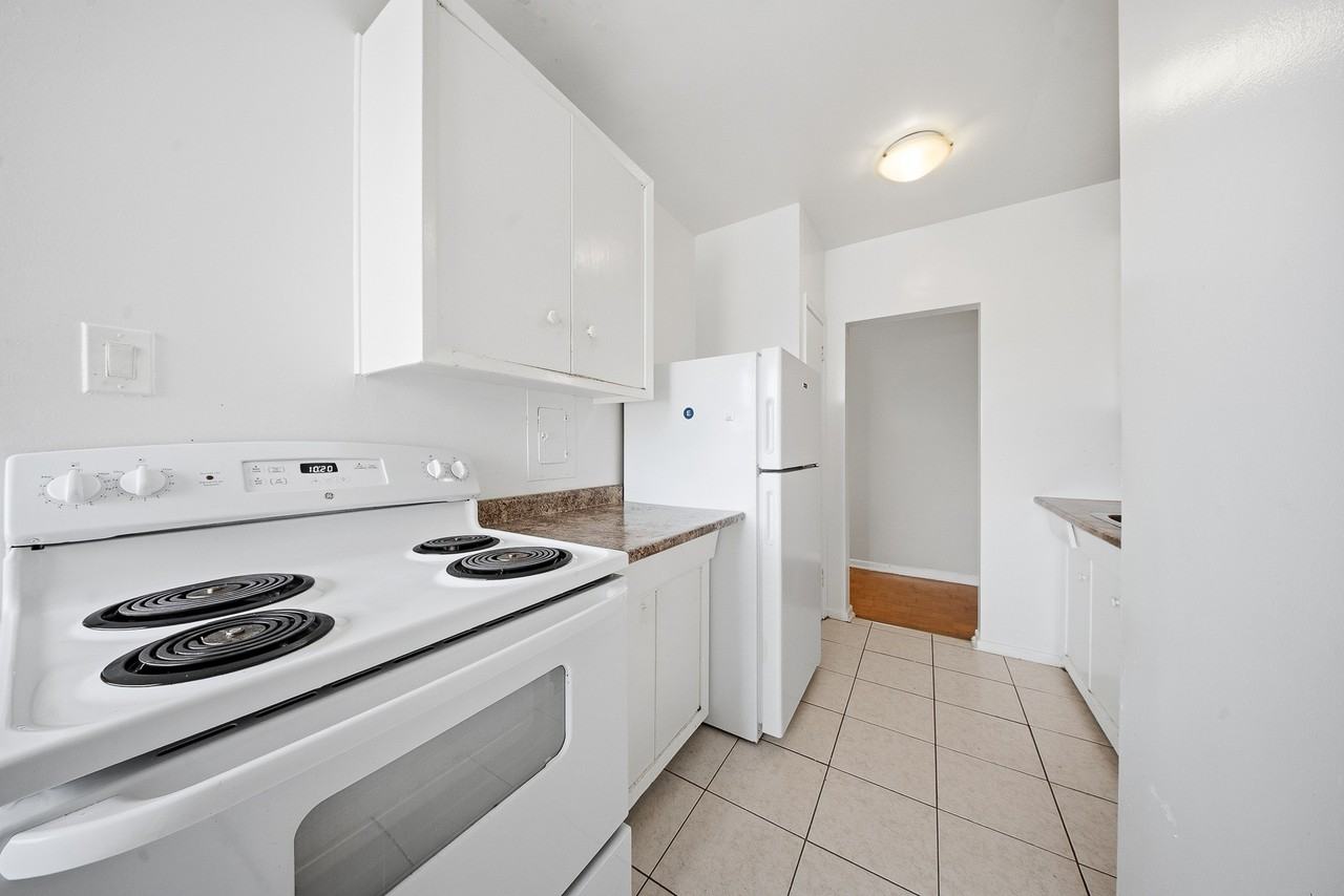 1617 Victoria Park Avenue - Photo 2 of 9