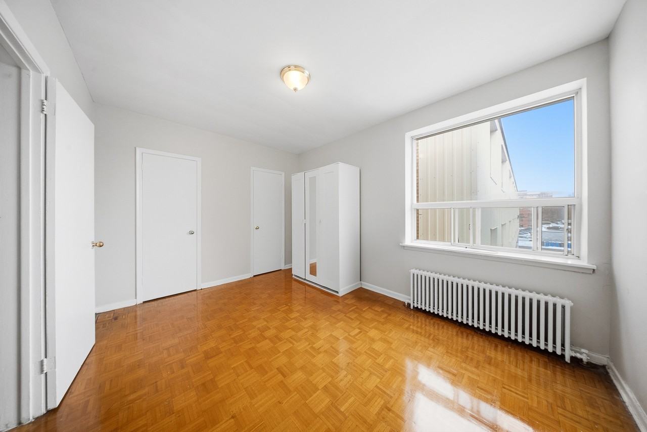 1617 Victoria Park Avenue - Photo 4 of 9