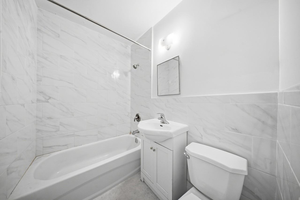 1617 Victoria Park Avenue - Photo 6 of 9