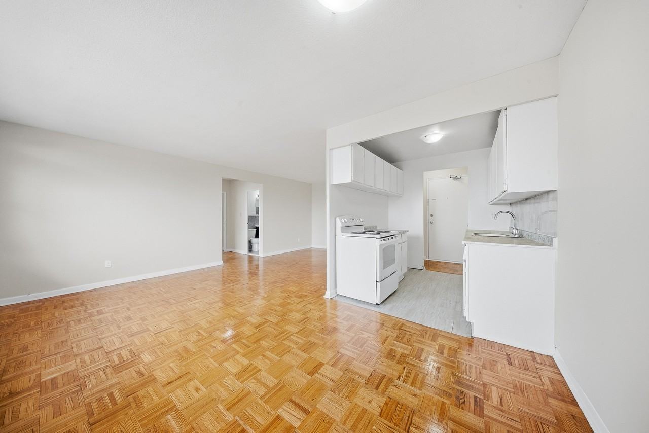 2275 Victoria Park Avenue - Photo 2 of 15