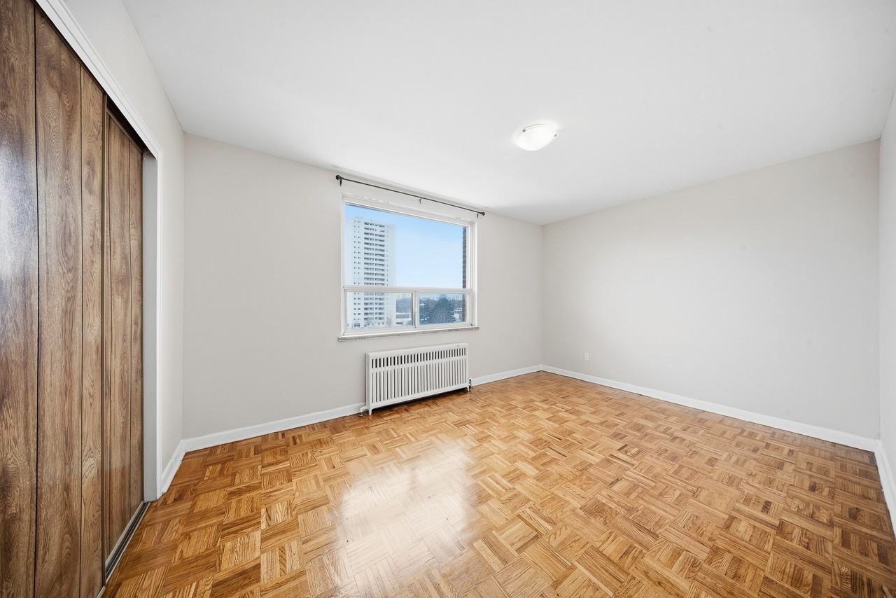 2275 Victoria Park Avenue - Photo 6 of 15