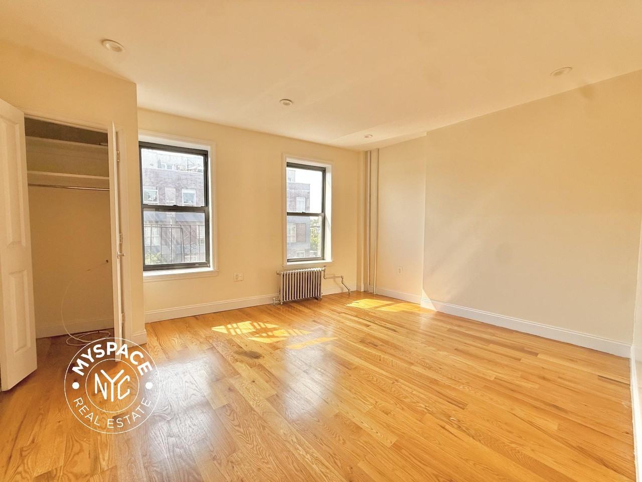 30 Rogers Ave #3D - Photo 4 of 6